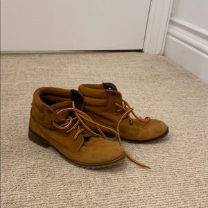 Steve Madden hiking boots